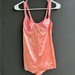 Stunning vintage Victoria’s Secret body suit. Size 36C